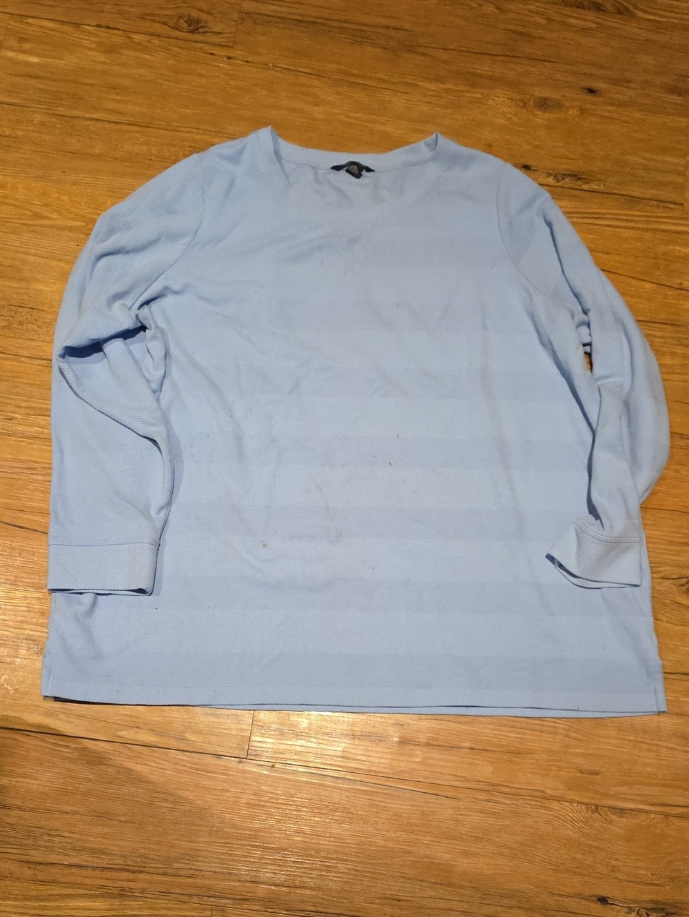 Light Blue Long-Sleeve Crewneck Shirt - Unbranded